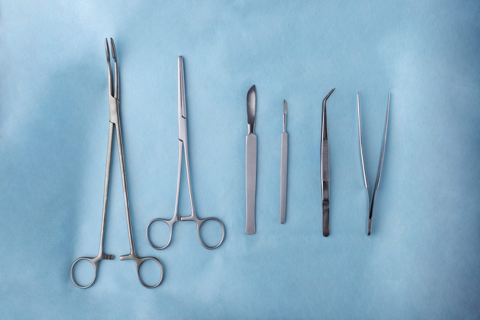 top-view-scalpel-with-other-medical-instruments (1)